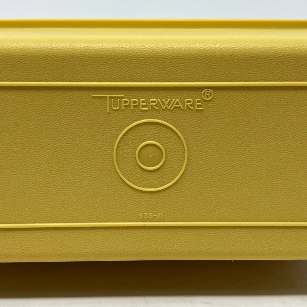 Vtg Tupperware 639-12‎ Large Butter Dish Harvest Gold with Almond Base USA Made